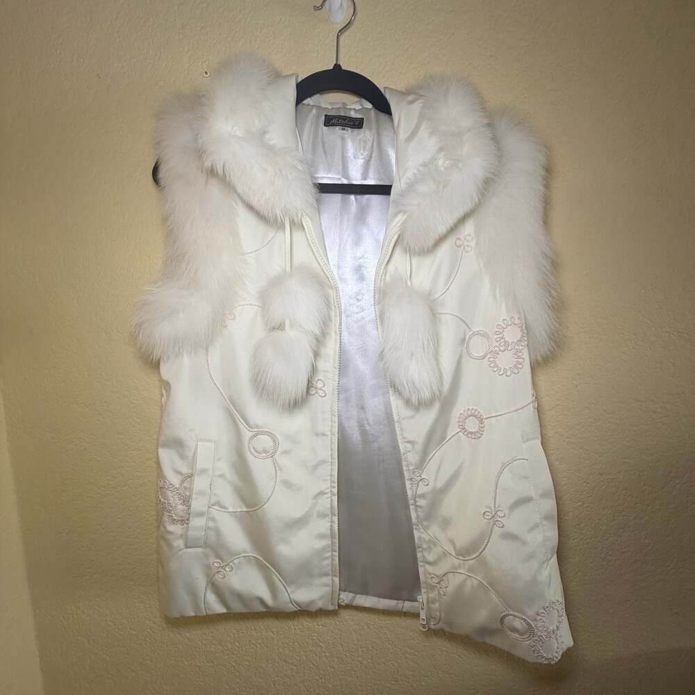 Mitchie's White Fur Trimmed Embroidered Vest Size M